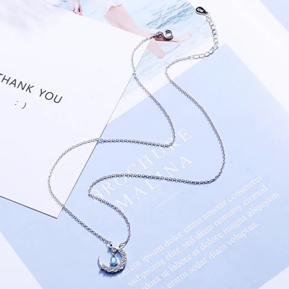 NEW 925 Sterling Silver Diamond Moon Necklace - Picture 3 of 3